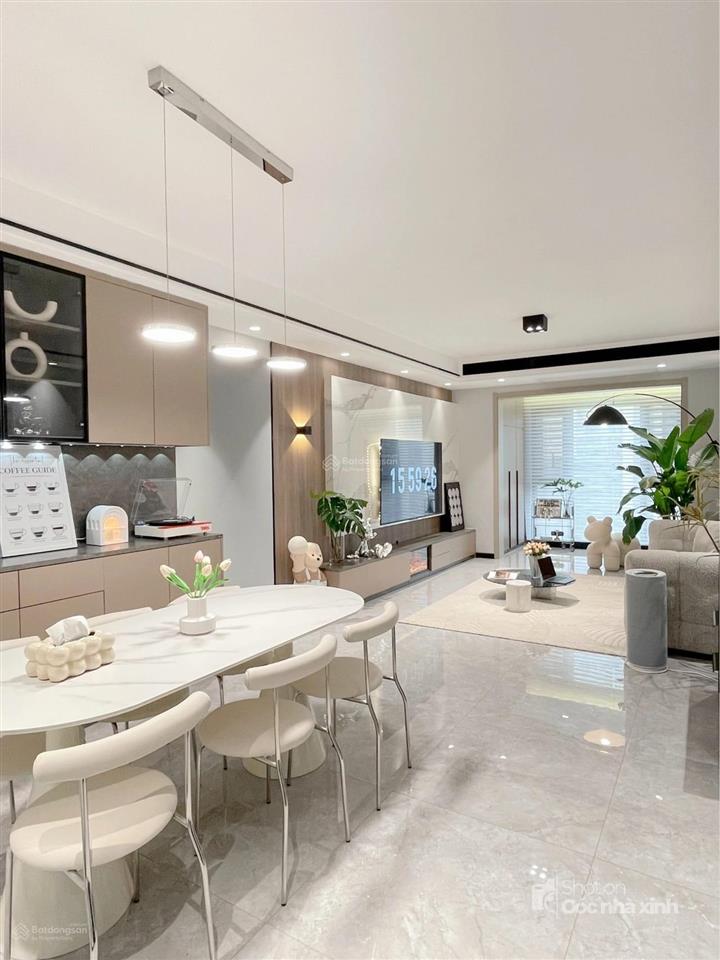 Cần bán gấp căn biệt thự hướng tây,
biệt thự toạ lạc trong kdcphú mỹvạn phát hưng, p.phú mỹ,q.7!