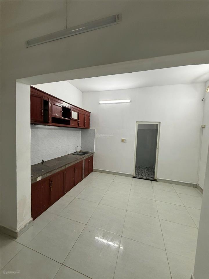 Cho thuê nhà 4pn, 11tr ,nguyễn duy trinh q9, hẻm xe tải, cách ndt vài bước chân.phù hợp ở và kdoanh