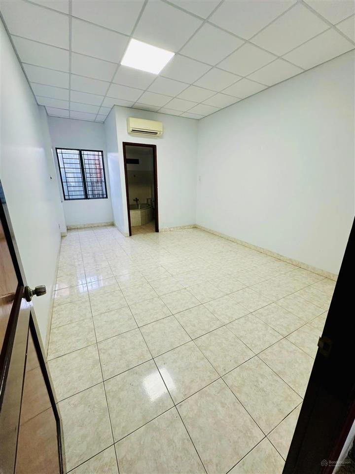 Bán nhà mặt tiền đường xuân hồng 22m, đối diện nhà thi đấu tân bình. 5 tầng, 4*18.5. giá chỉ 26 tỷ