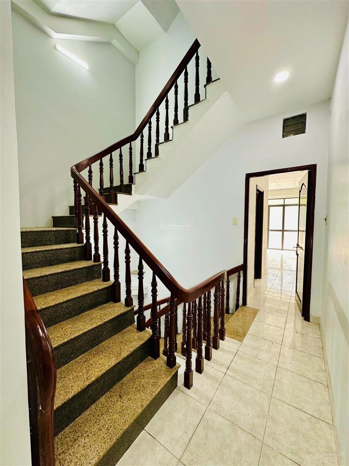 Bán nhà mặt tiền đường xuân hồng 22m, đối diện nhà thi đấu tân bình. 5 tầng, 4*18.5. giá chỉ 26 tỷ