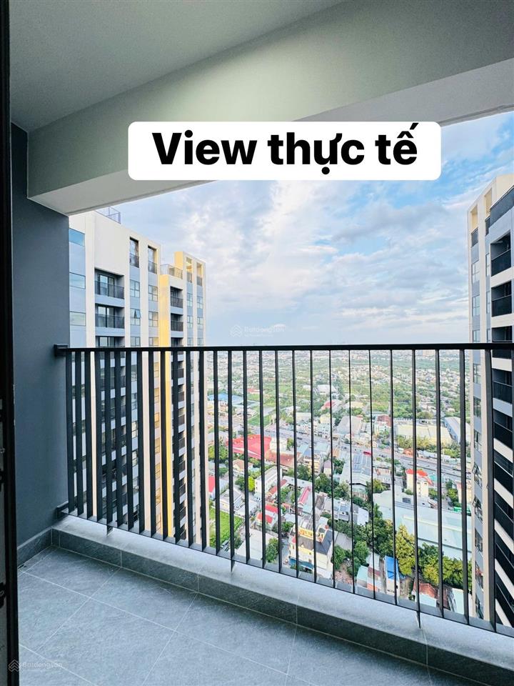 Bán căn hộ a&t sky garden 2pn/73.5m2 tầng cao, hướng đông nam gió mát. giá rẻ hiện tại. ở ngay