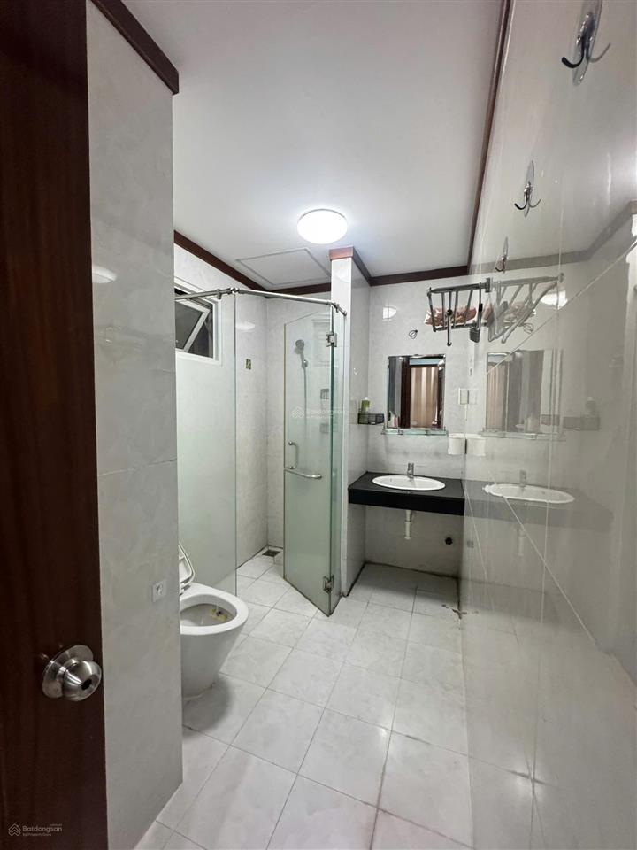 Cho thuê căn hộ chung cư đẹp 2pn, 1wc giá ưu đãi 11 triệu, 73m2 tại hoàng anh thanh bình