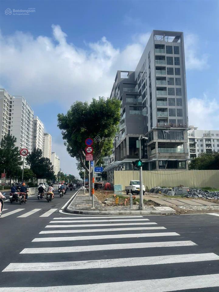 Gấp. chủ thiện chí gửi bán gấp trước khi nhận nhà căn hộ 2pn the aurora pmh giá 8,650 tỷ all in