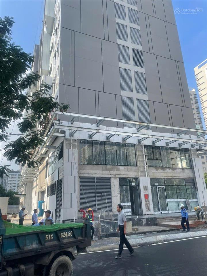 Gấp. chủ thiện chí gửi bán gấp trước khi nhận nhà căn hộ 2pn the aurora pmh giá 8,650 tỷ all in