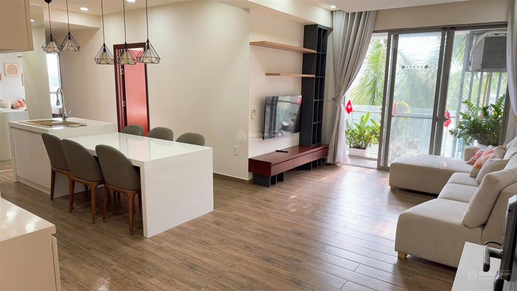 Gấp. chủ gửi bán gấp trong tháng căn hộ 3pn view biệt thự nội thất cao cấp cc hưng phúc giá 9,550tỷ