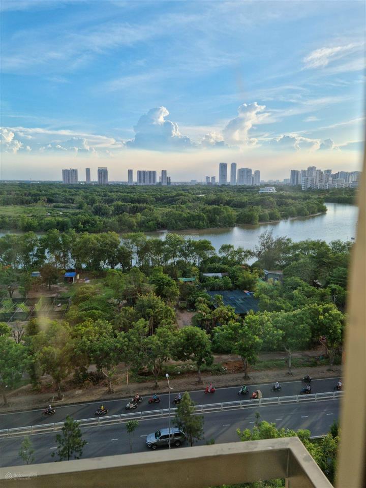 Gấp. chủ gửi bán gấp căn hộ 3pn tầng cao chung cư green view giá 8,6 tỷ rẻ nhất thị trường