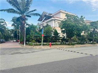 Gấp. chủ thiện chí gửi bán gấp biệt thự chateau phú mỹ hưng, 522m2, giá 300 tỷ