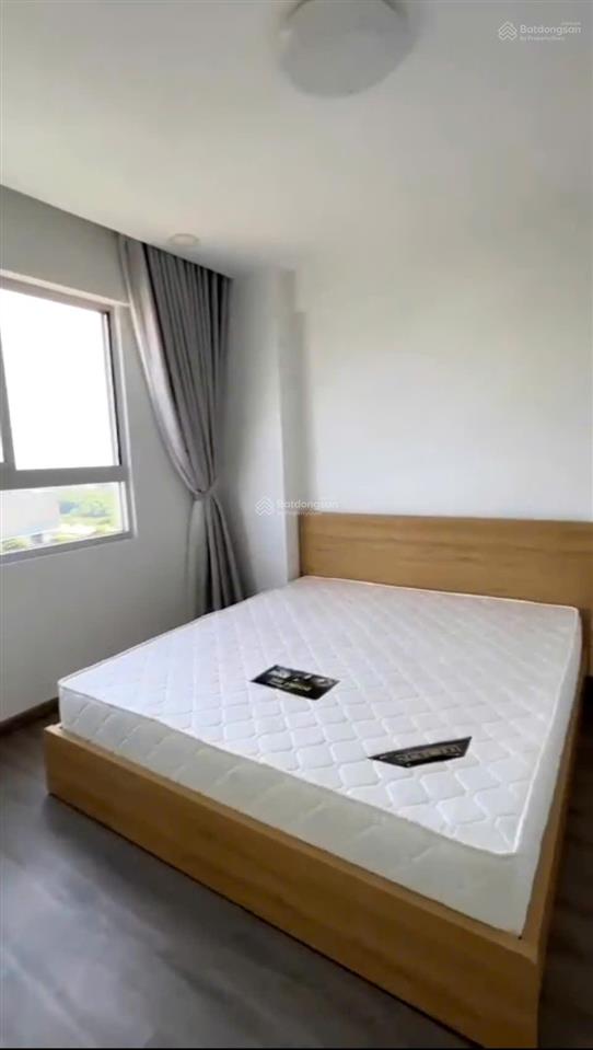 Gấp. chủ thiện chí gửi bán gấp căn hộ 2pn  84m2 lầu cao, có ô xe cc scenic valley 2 giá 7,5 tỷ