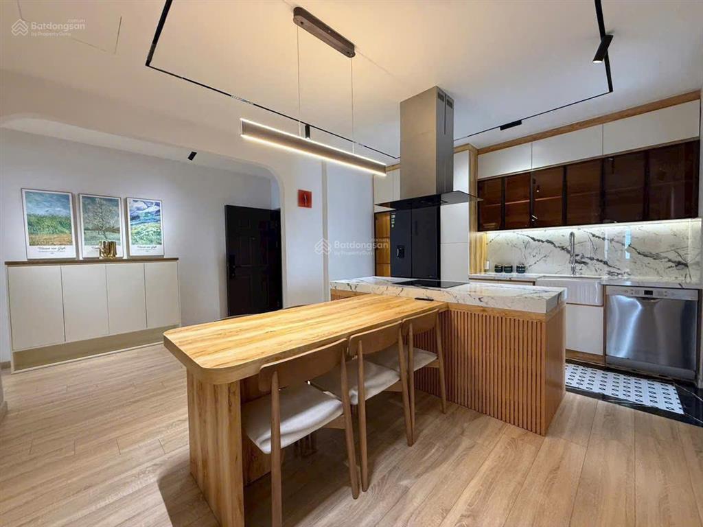 Gấp. bán gấp trong tháng căn hộ riverside residence, 143m2, lầu cao, view sông, giá 16,9 tỷ