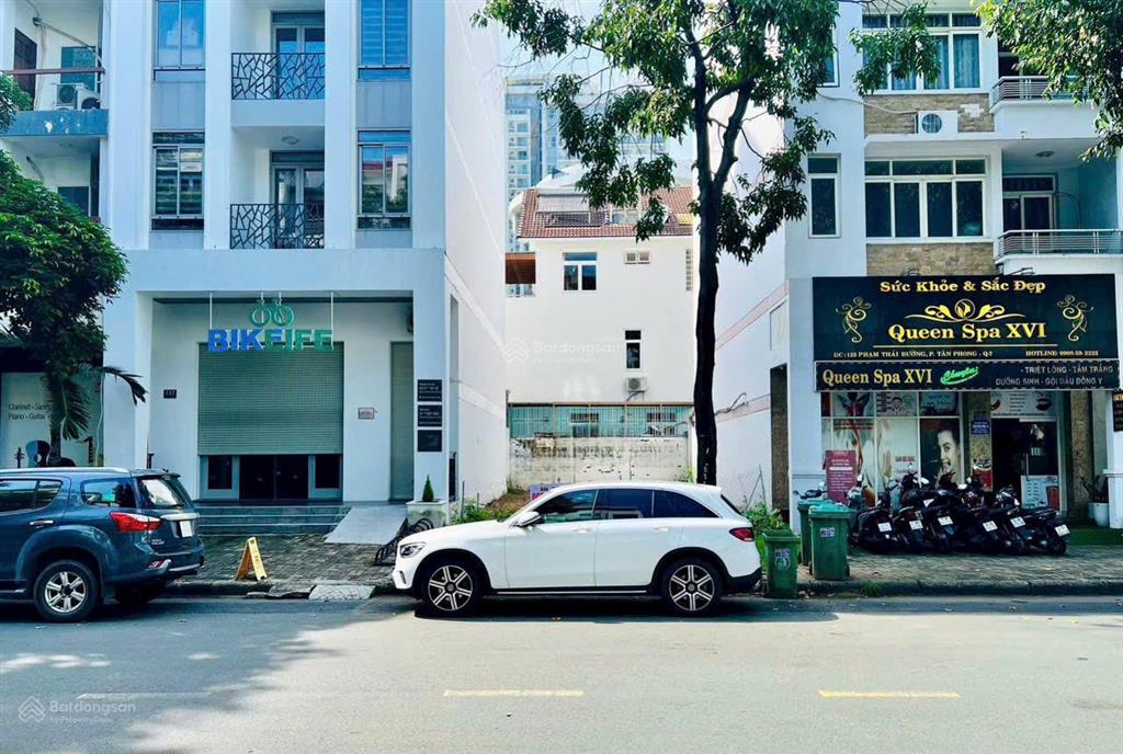 Gấp. chủ gửi bán gấp đất nền số 123 phạm thái bường phú mỹ hưng, dt 126m2, giá 47,8 tỷ