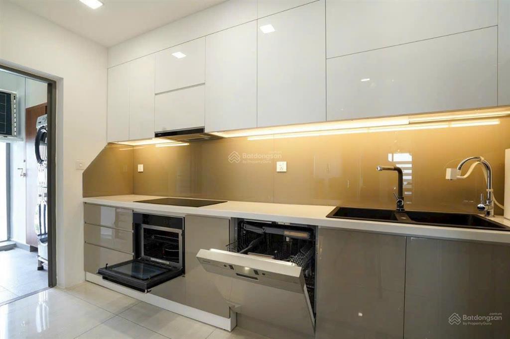 Gấp. chủ gửi bán gấp căn hộ riverpark premier, 141m2, lầu cao, view sông, giá 22 tỷ