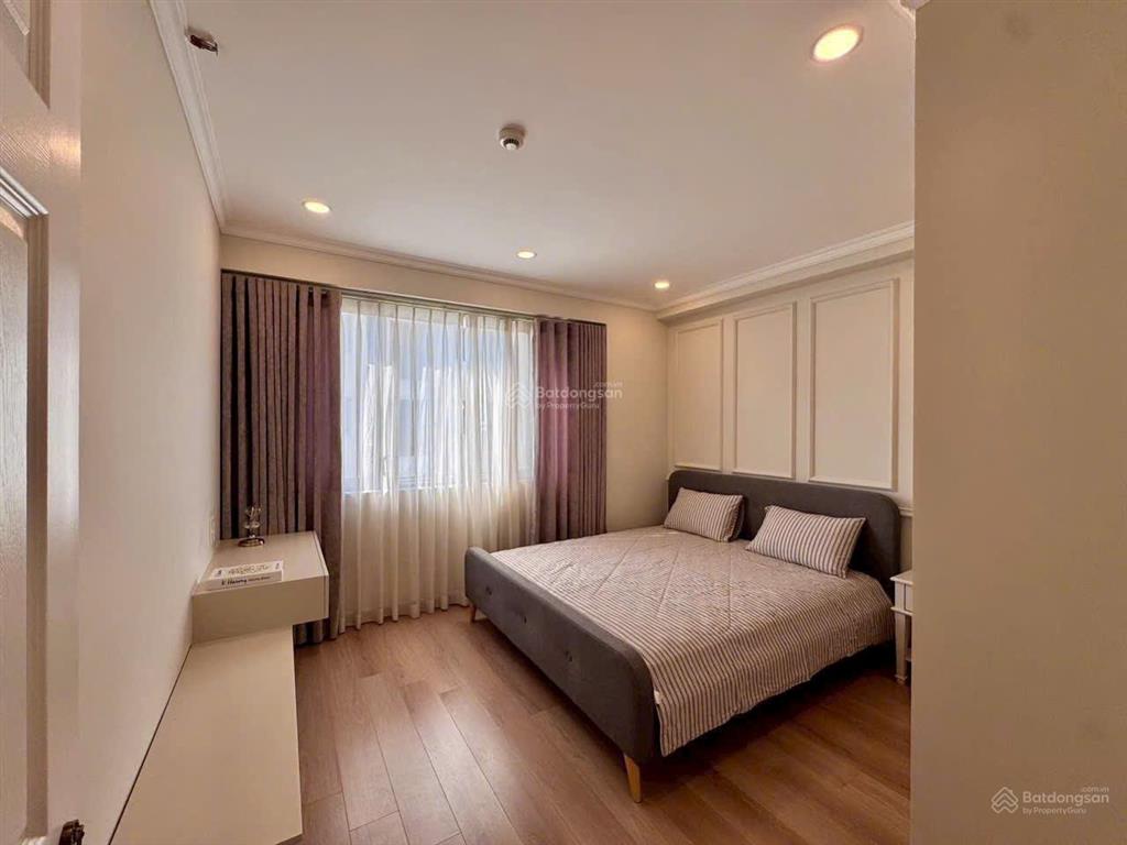 Gấp. chủ gửi bán gấp căn hộ hưng phúc phú mỹ hưng, căn góc, 3pn, có ô xe, view biệt thự, giá 9,7 tỷ