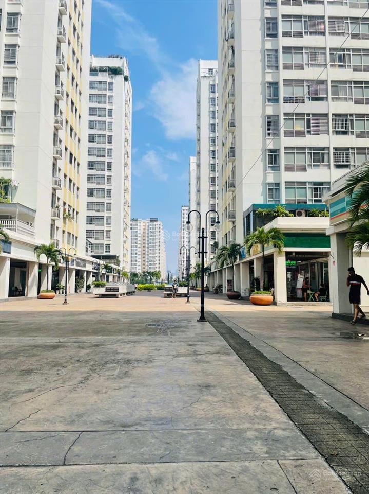 Gấp. chủ nhà thiện chí gửi bán gấp shop góc sky garden, 196m2, sẵn hdt 50tr/tháng, giá 14 tỷ