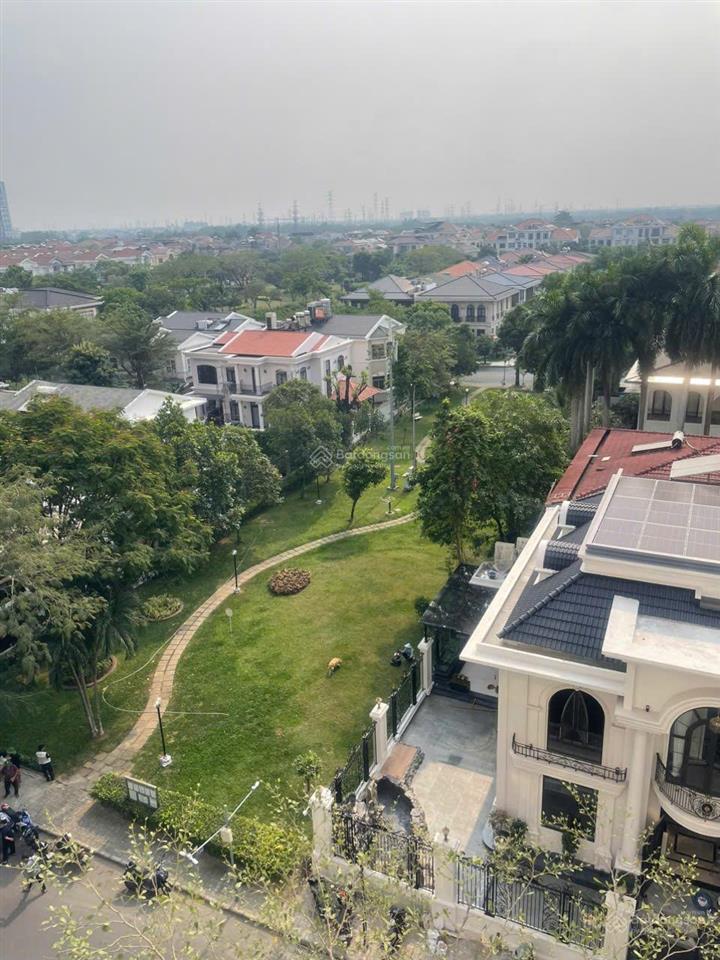 Gấp. chủ giảm giá bán gấp căn hộ 2pn view biệt thự, nhà mới có ô xe chung cư hưng phúc giá 7,2 tỷ