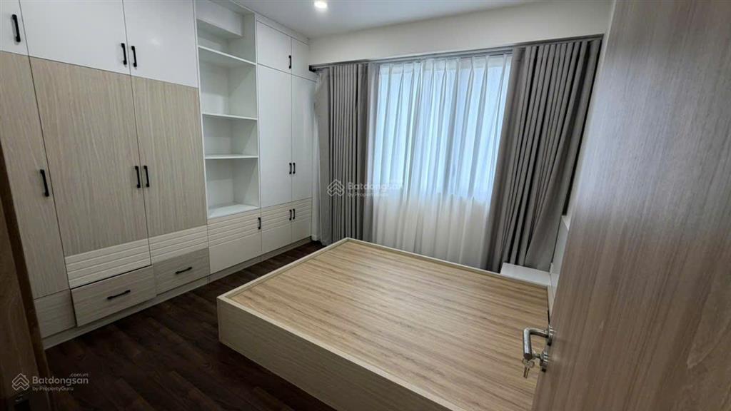 Gấp. chủ giảm giá bán gấp căn hộ 2pn view biệt thự, nhà mới có ô xe chung cư hưng phúc giá 7,2 tỷ