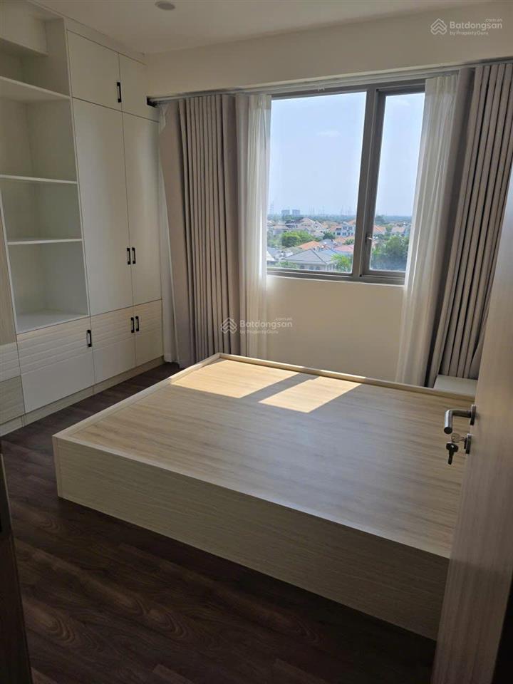 Gấp. chủ giảm giá bán gấp căn hộ 2pn view biệt thự, nhà mới có ô xe chung cư hưng phúc giá 7,2 tỷ