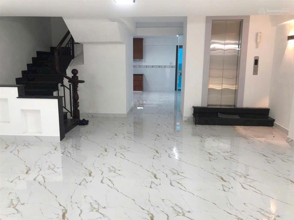 Gấp. giảm 5 tỷ còn 28,5 tỷ  chủ gửi bán gấp nhà phố khu hưng gia hưng phước có thang máy