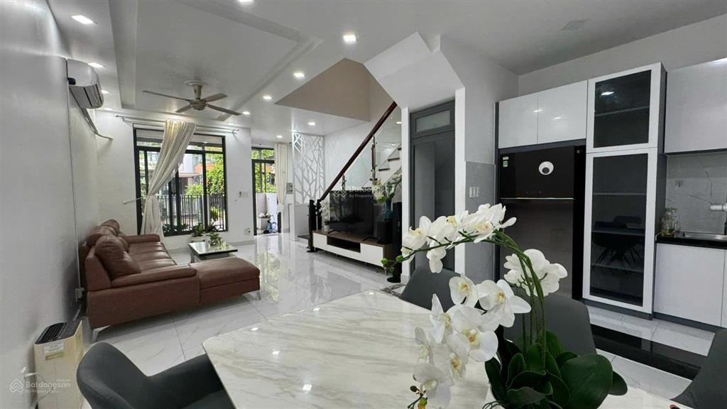 Gấp. chủ gửi bán gấp trong tháng biệt thự lavila nhà bè, nội thất cao cấp, giá 14,5 tỷ