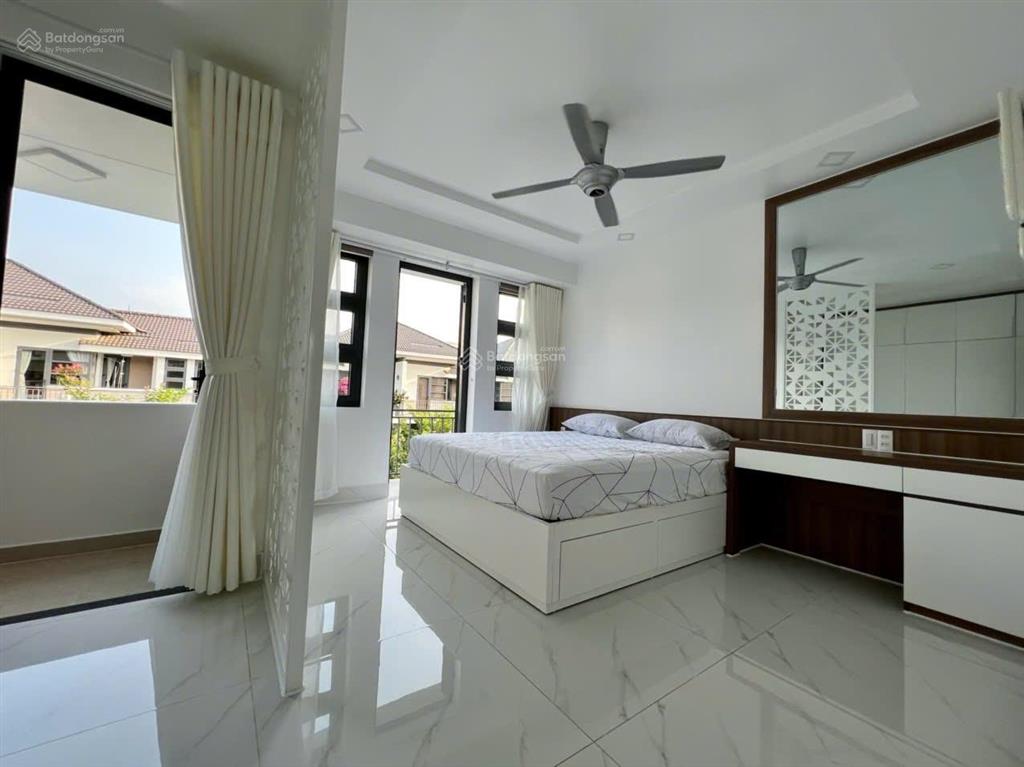 Gấp. chủ gửi bán gấp trong tháng biệt thự lavila nhà bè, nội thất cao cấp, giá 14,5 tỷ