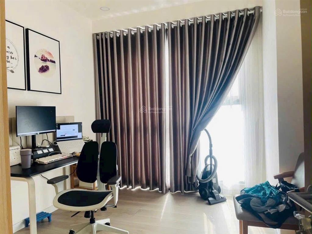 Gấp. chủ gửi bán gấp căn hộ 2pn tầng cao chung cư antonia, view sông, giá 9,4 tỷ