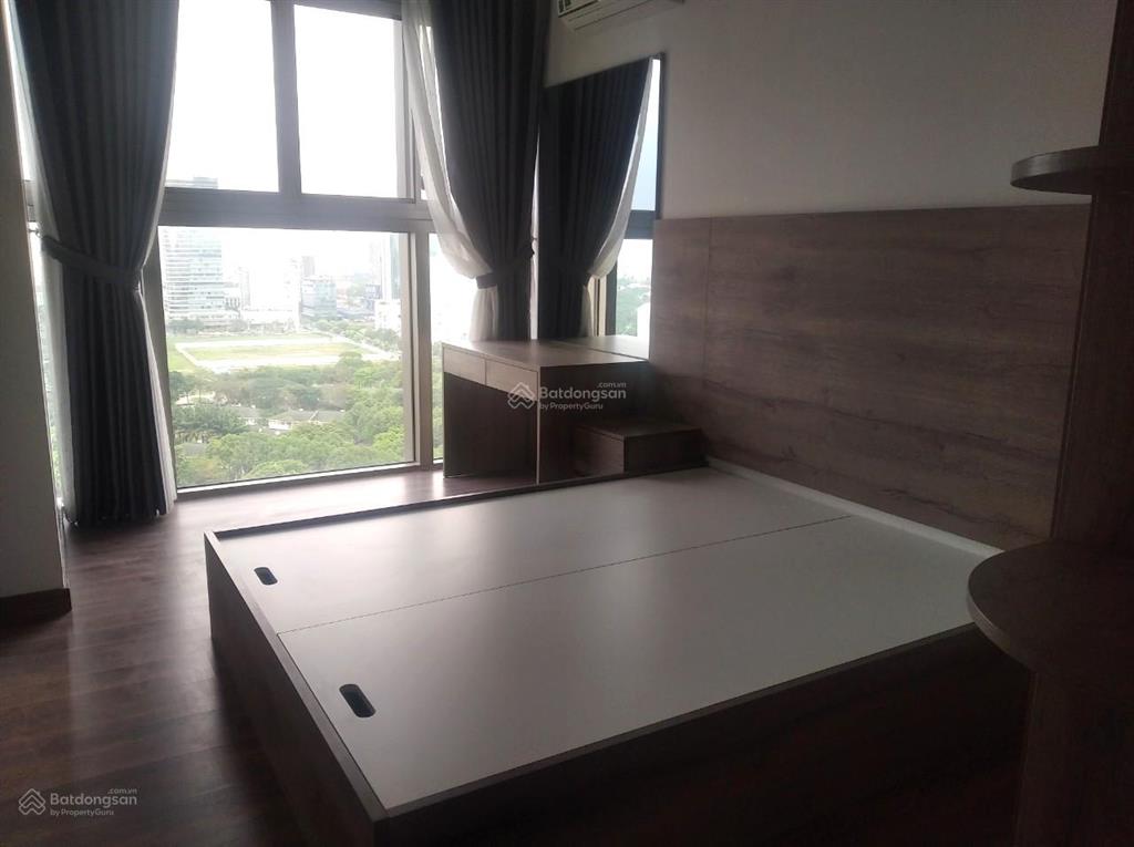 Gấp. chủ gửi bán gấp căn hộ midtown  135m2, căn góc, lầu cao, view sông giá 16,2 tỷ