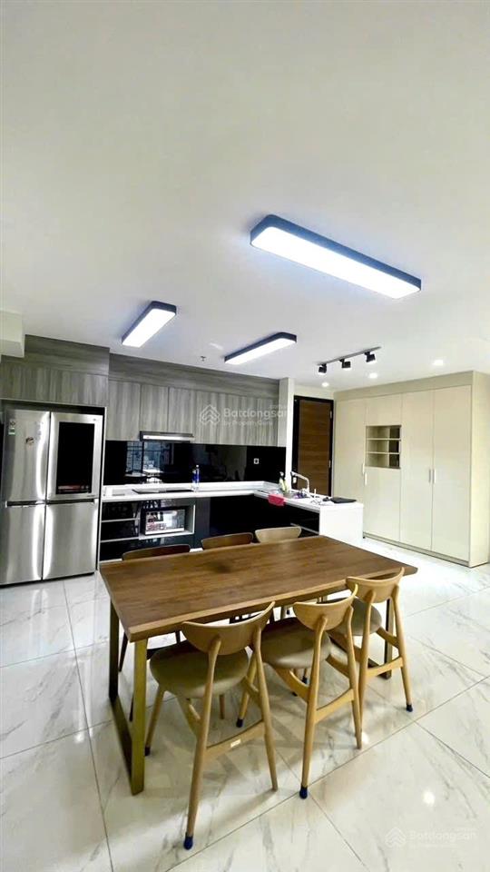 Gấp. chủ gửi bán gấp căn hộ midtown  135m2, căn góc, lầu cao, view sông giá 16,2 tỷ