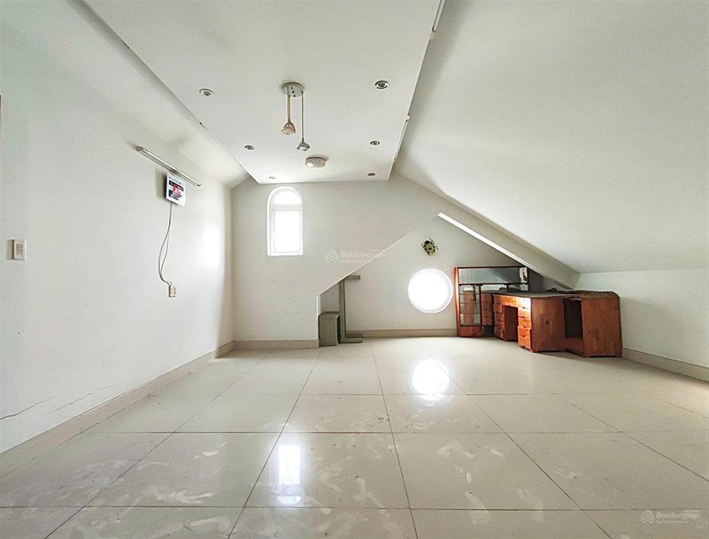 Gấp. chủ gửi bán gấp trong tháng biệt thự kdc trung sơn, đường số 24, diện tích 250m2, giá 75 tỷ