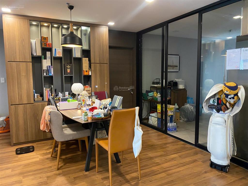 Gấp. chủ gửi bán gấp căn hộ 3pn  117m2 scenic valley 1, căn góc, giá 9,6 tỷ