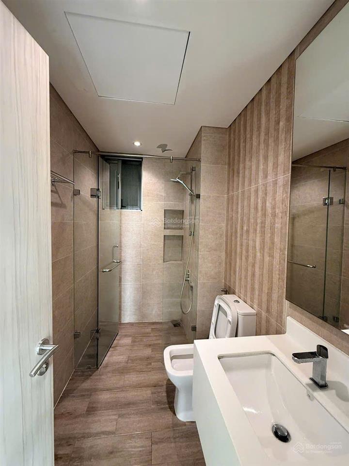 Gấp. chủ gửi bán gấp căn hộ 3pn view sông midtown pmh, diện tích 127m2, giá 14,5 tỷ