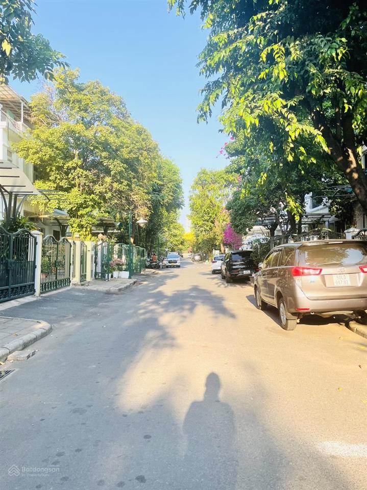 Gấp. chủ gửi bán gấp trong tháng biệt thự hưng thái 1 pmh, giá 32,5 tỷ