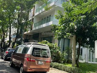 Gấp. chủ thiện chí gửi bán tòa nhà chdv 12p có thang máy khu hưng gia, giá 28,5 tỷ
