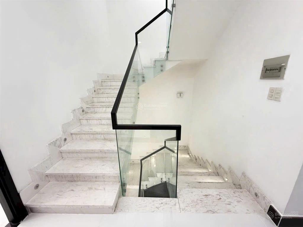 Gấp. chủ gửi bán gấp biệt thự hưng thái pmh, diện tích 129m2, 4pn, nhà đẹp, giá 33,5 tỷ