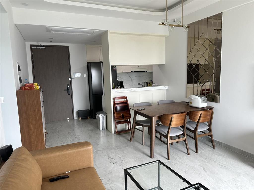 Gấp. chủ gửi bán gấp căn hộ cardinal court, 2pn, lầu cao, có sổ hồng, nội thất cao cấp, giá 10,9 tỷ