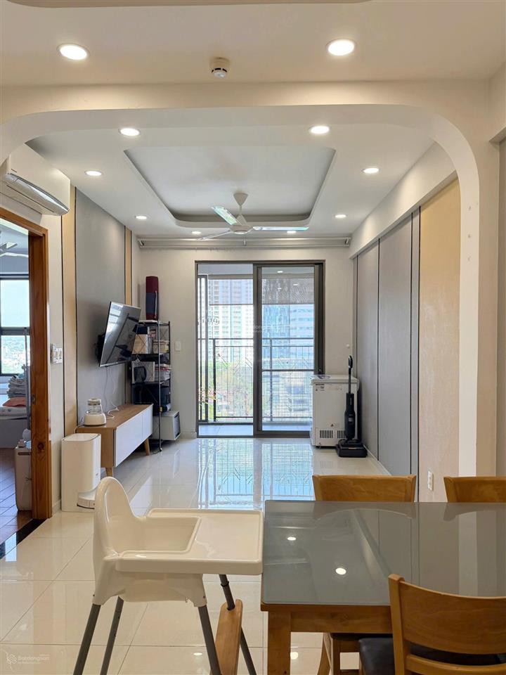 Gấp. chủ gửi bán gấp căn hộ saigon south, 76m2, view hồ bơi, nhà đẹp, giá 6 tỷ