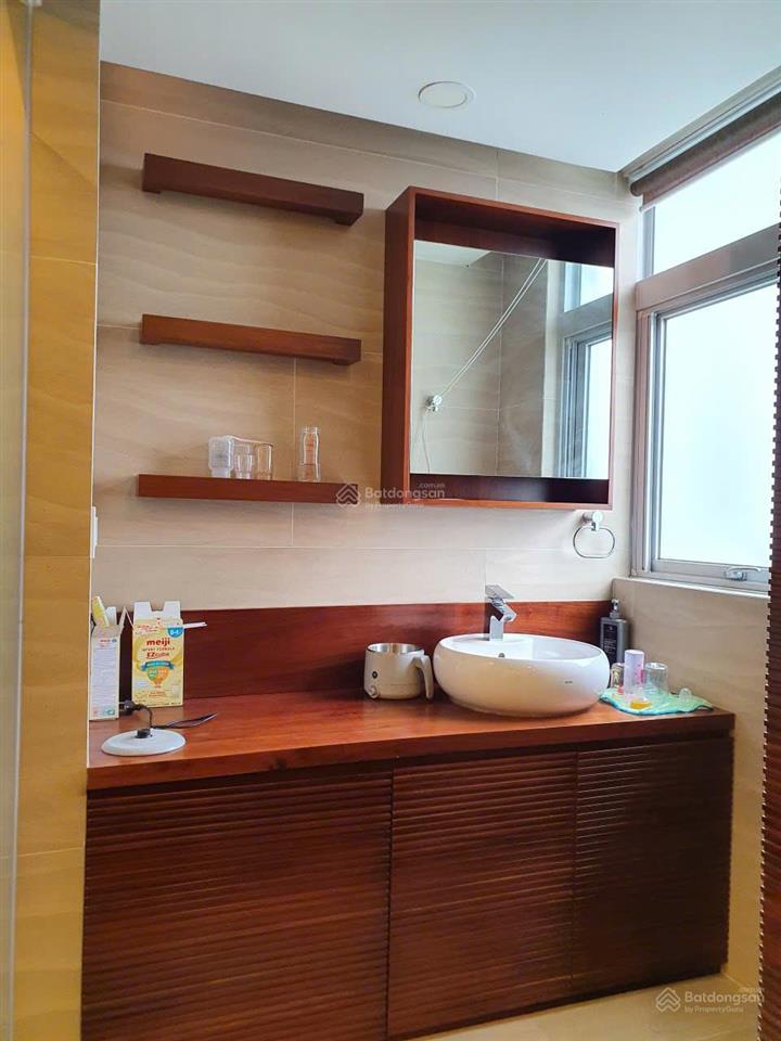 Gấp. bán gấp căn hộ star hill, 94m², 2pn + 1plv, căn góc, lầu cao, giá 9,5 tỷ