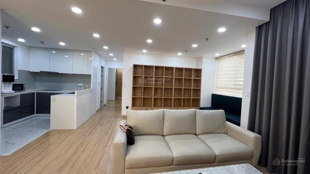 Gấp. chủ gửi bán gấp căn hộ scenic valley 2, lầu 12, căn góc, 3pn nhà đẹp, giá 8,7 tỷ