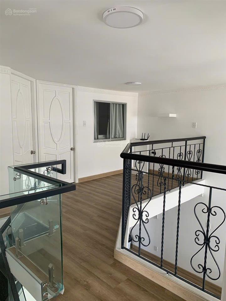 Gấp. chủ gửi bán gấp căn hộ sky garden 1, căn góc, 5pn, giá 8,5 tỷ