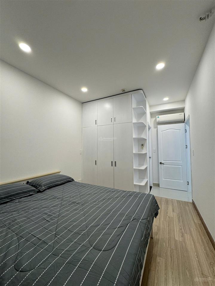 Gấp. chủ giảm giá bán gấp căn hộ scenic valley 1, có sổ hồng, 70m², nhà mới, giá 6,9 tỷ
