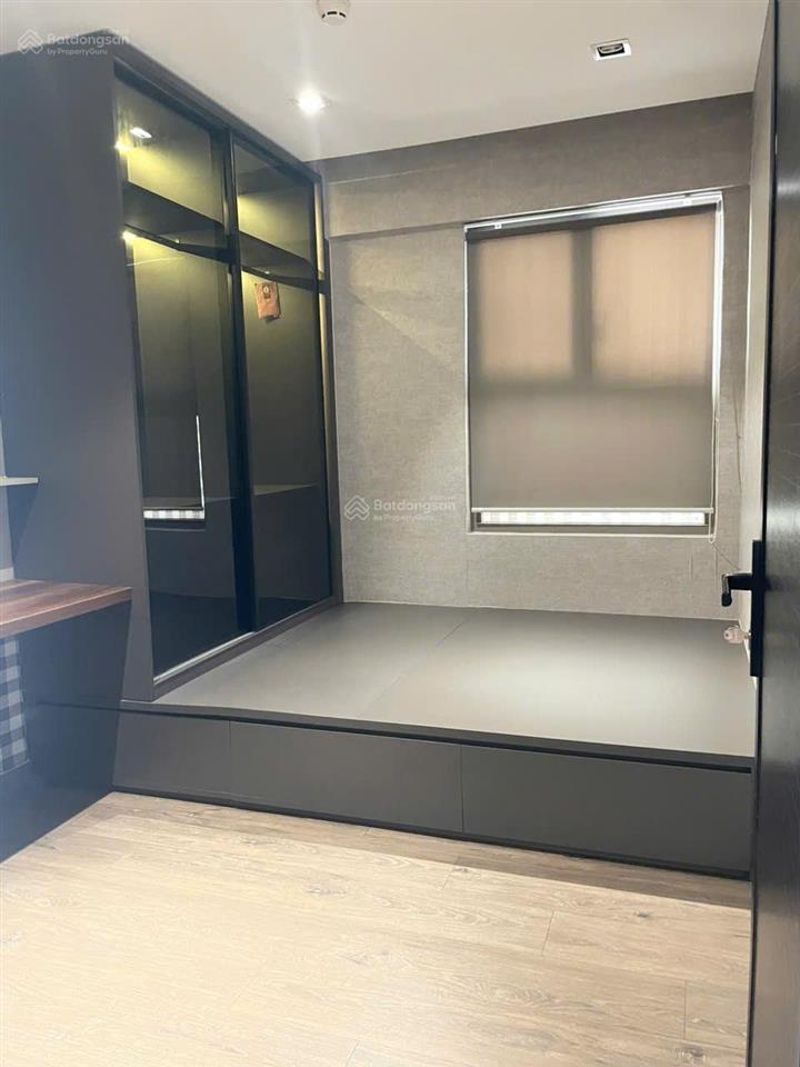 Gấp. chủ nhà thiện chí bán gấp trong tháng căn hộ 2pn saigon south view sông lầu cao, giá 5,7 tỷ