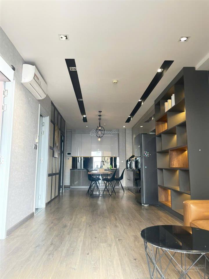 Gấp. chủ nhà thiện chí bán gấp trong tháng căn hộ 2pn saigon south view sông lầu cao, giá 5,7 tỷ