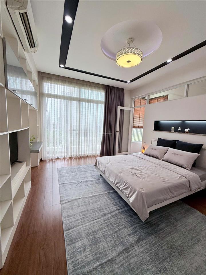 Gấp. chủ gửi bán gấp căn hộ duplex 3pn  star hill, 146m2, view 3 mặt thoáng, giá 13,8 tỷ