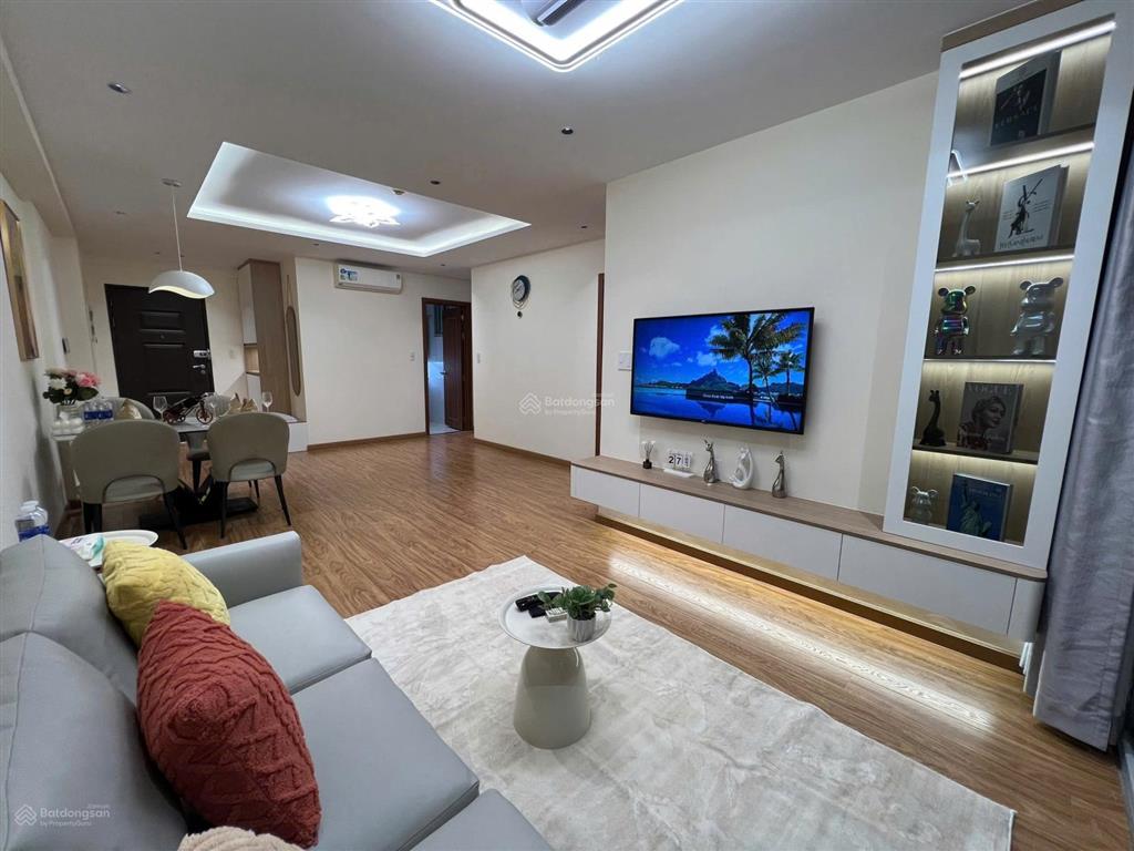 Gấp. chủ gửi bán gấp căn hộ scenic valley 1, 77m2, căn góc, lầu cao, nhà đẹp, giá 7,9 tỷ