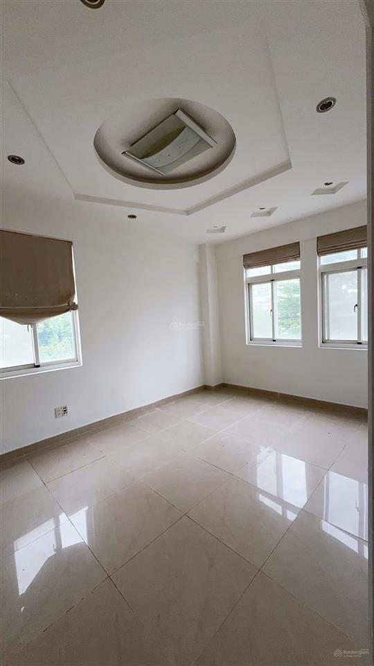 Gấp. chủ gửi bán gấp căn góc cảnh viên 2, 120m2, giá 10,65 tỷ tl