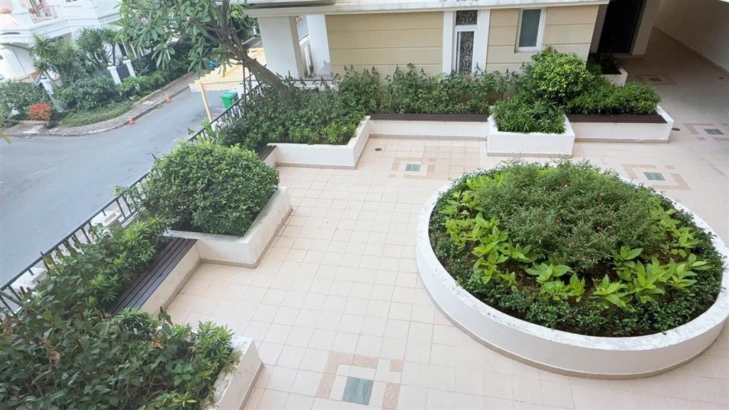 Gấp. chủ gửi bán gấp căn góc cảnh viên 2, 120m2, giá 10,65 tỷ tl