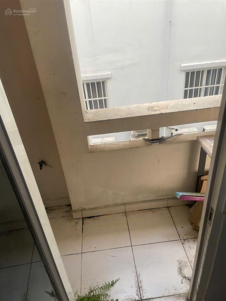 Gấp. cho thuê văn phòng lầu 1 đường nguyễn văn linh quận 7, 100m2 giá 14tr/tháng