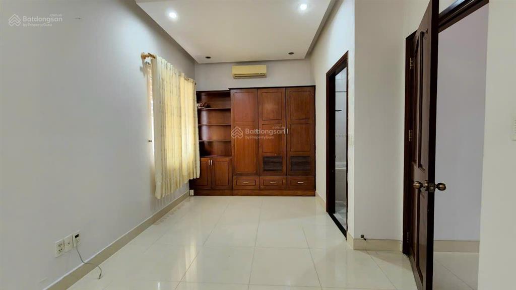 Gấp. chủ nhà thiện chí gửi cho thuê biệt thự cao cấp phú mỹ hưng, giá 40tr/tháng