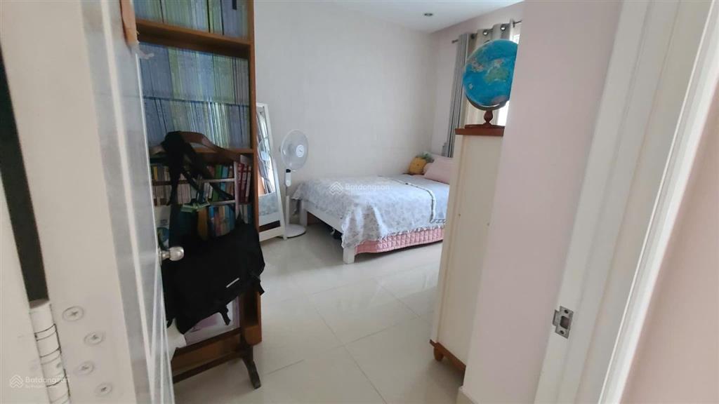 Gấp. chủ thiện chí cho thuê căn hộ 3pn lầu cao, căn góc view sông riverpark residence  37tr/tháng