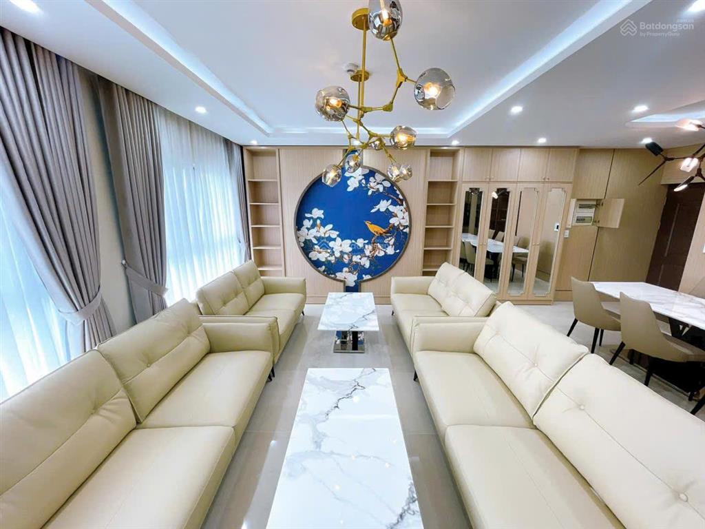 Gấp. chủ gửi bán gấp căn hộ happy valley, 116m2, 3pn, nội thất cao cấp, có hdt 35tr, giá 9,8 tỷ