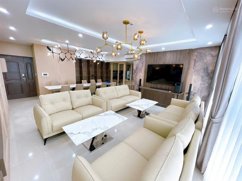 Gấp. chủ gửi bán gấp căn hộ happy valley, 116m2, 3pn, nội thất cao cấp, có hdt 35tr, giá 9,8 tỷ