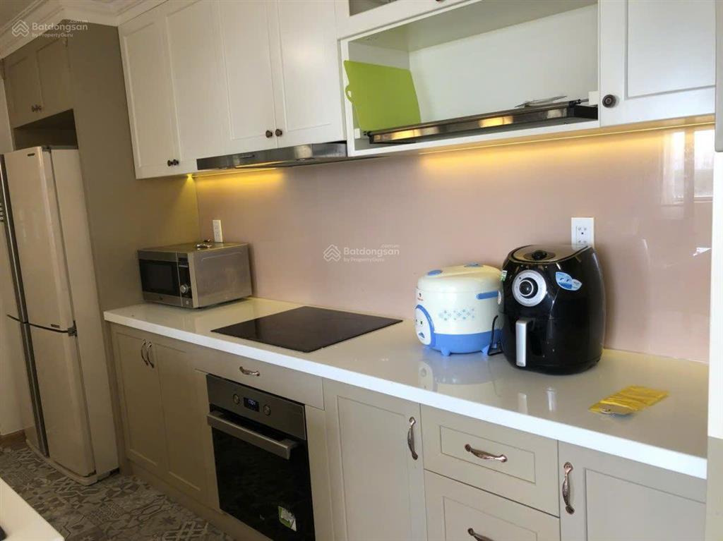 Gấp. giảm giá bán gấp căn hộ 3pn chung cư hưng phúc view biệt thự có ô xe, sổ hồng, giá 9,5 tỷ